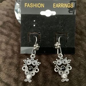 Vintage Style Silver Tone Fancy Dangling Fashion Earrings